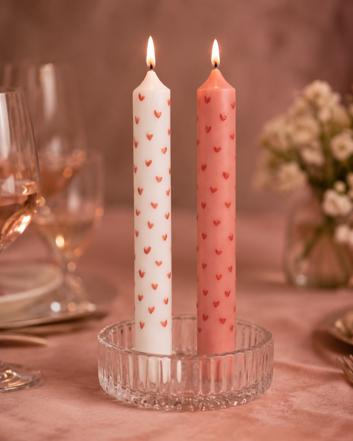 Weiße und rosa Herz-Stabkerze als Produktdetail